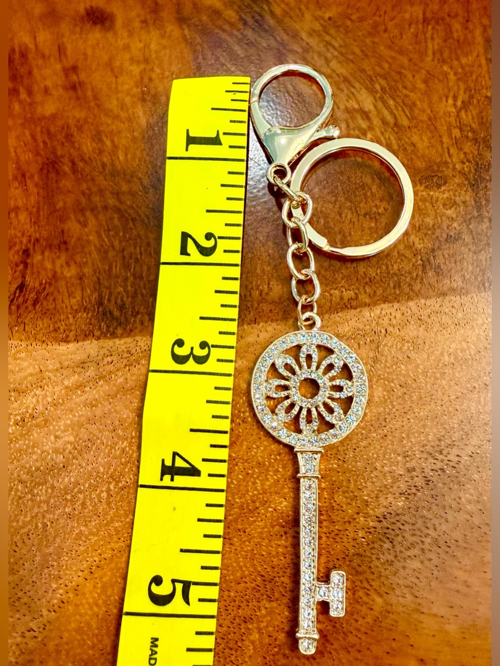 Gold Key Crystal Handbag / Keyring Charm  NWT - Picture 4 of 4